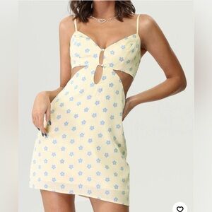 Cider Ditsy Floral Cami Dress cut out light yellow with blue flowers XL (12)